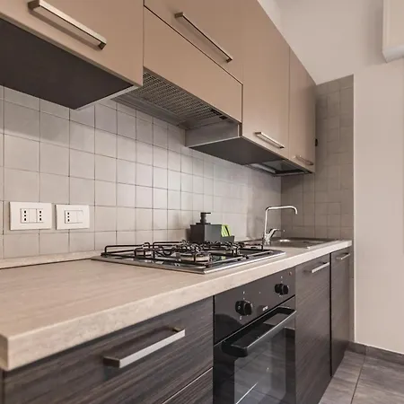 Leone Apartment